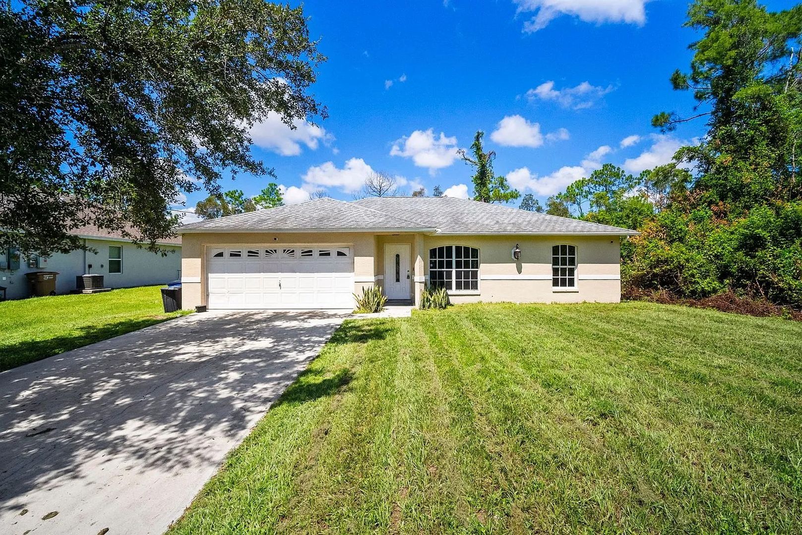 Lehigh Acres House: 1125 Alvin Ave