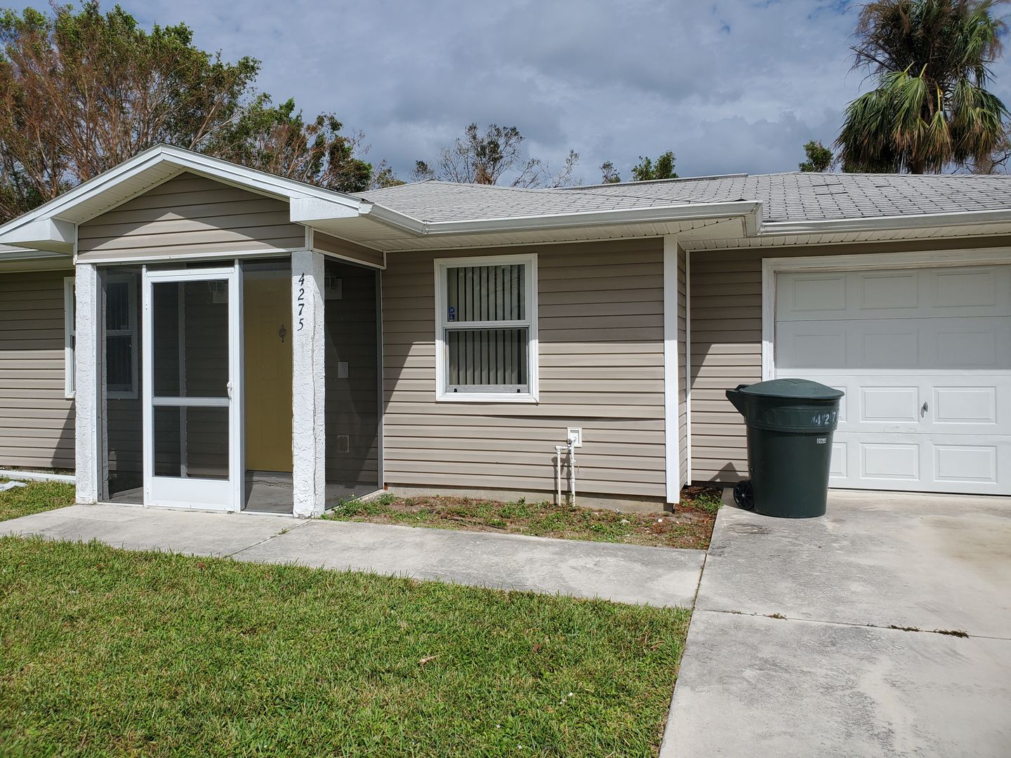 Fort Myers House: 4275 Woodside Ave