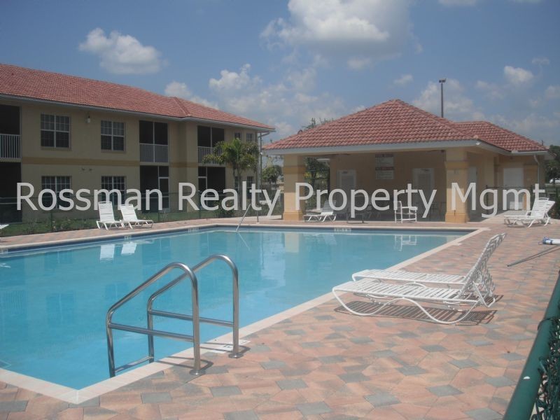 Fort Myers House: 8424 Bernwood Cove Lp #1508