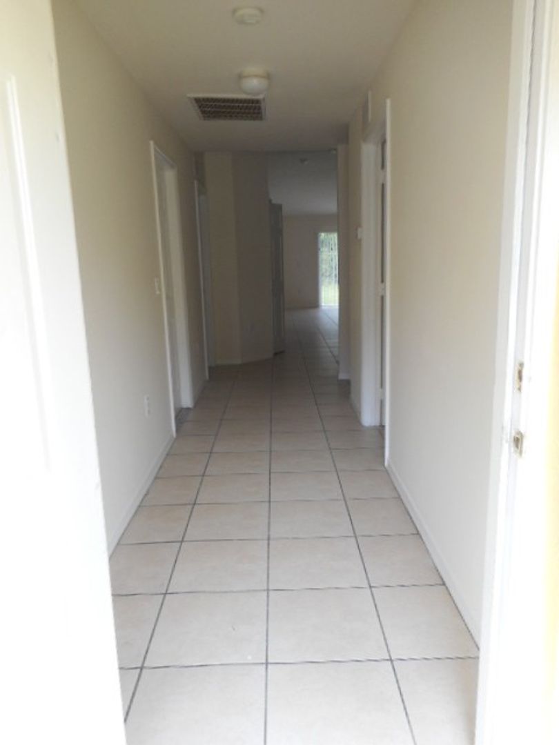 Lehigh Acres Apartment: 5309 28th St SW