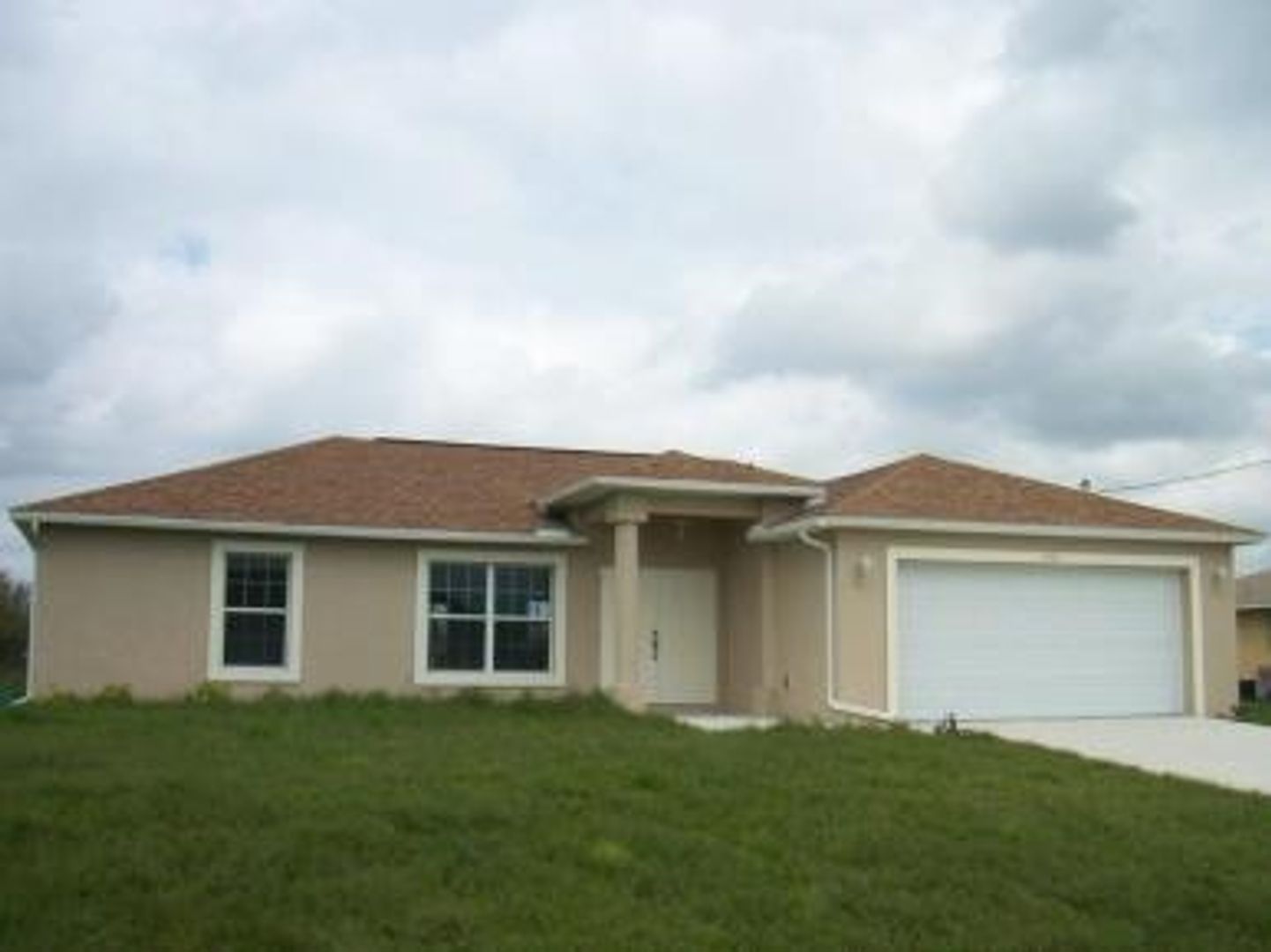 Lehigh Acres House: 3302 7th St W