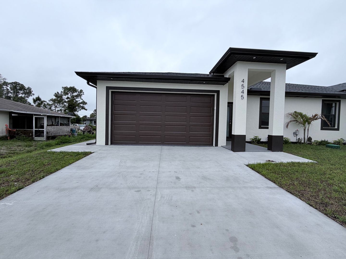 Lehigh Apartment: 4545-4547 28th St SW