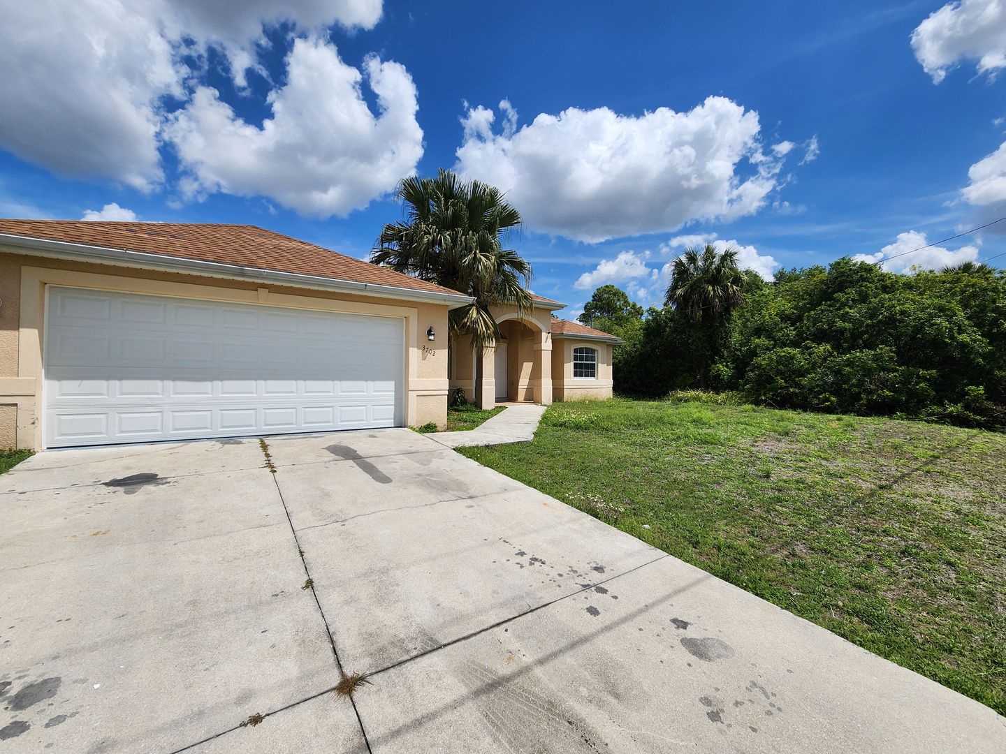 Lehigh Acres House: 3702 5th ST SW