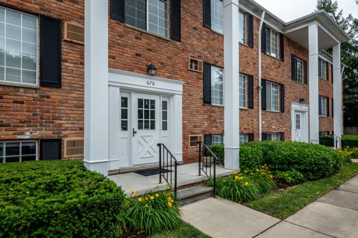 Walk to Town Updated Birmingham Apartment – photo 1