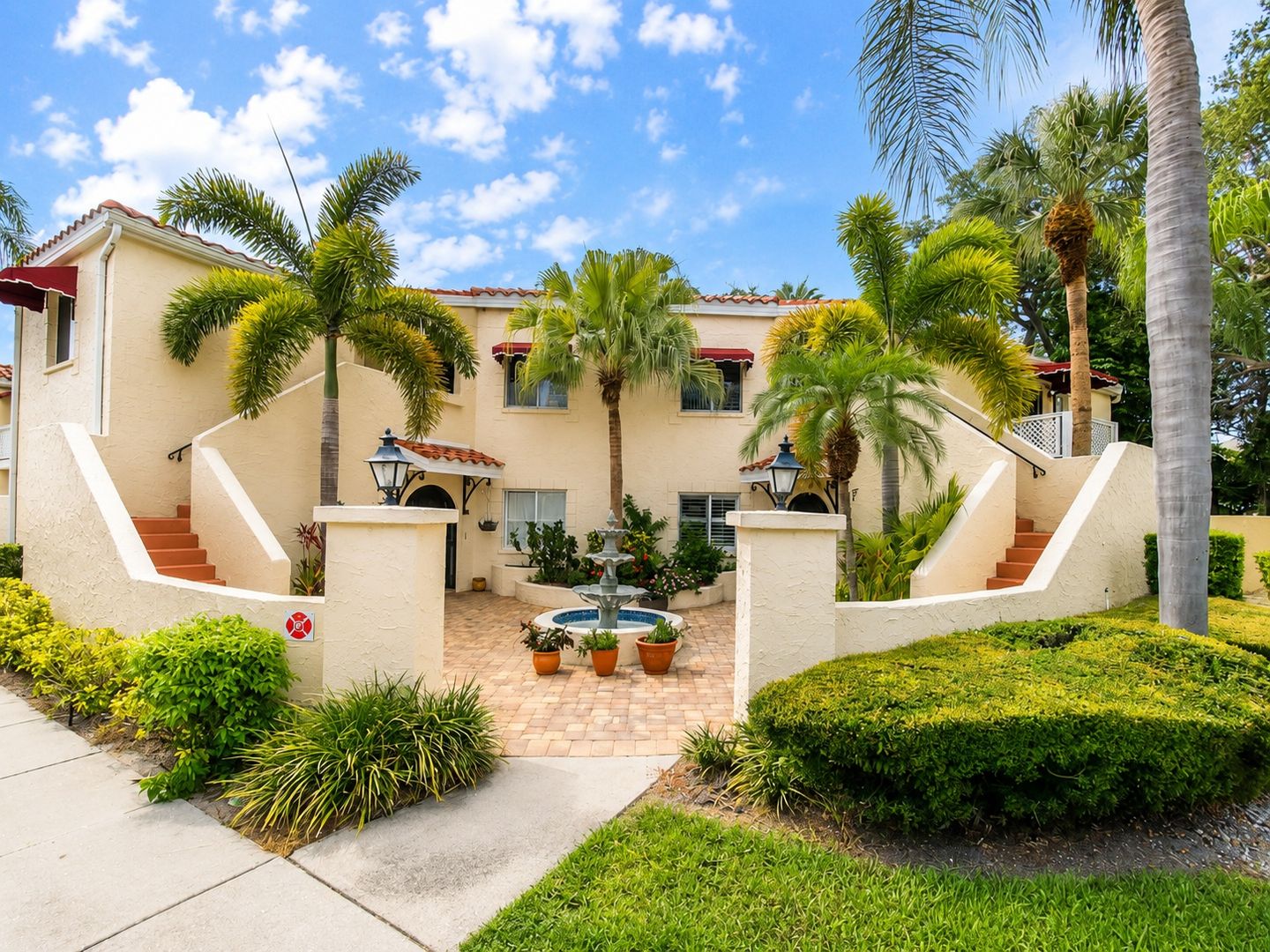 Bradenton House: 6101 34th Street West
