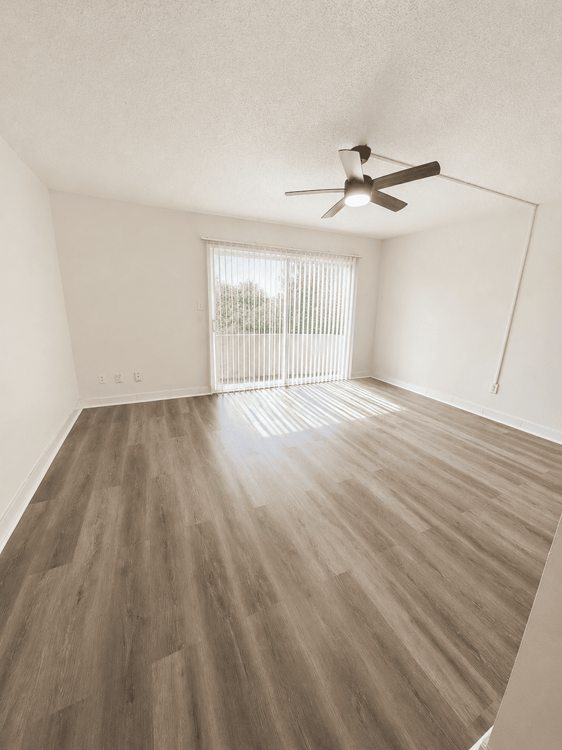 5820 N Church Ave, Unit 129 3 of 12