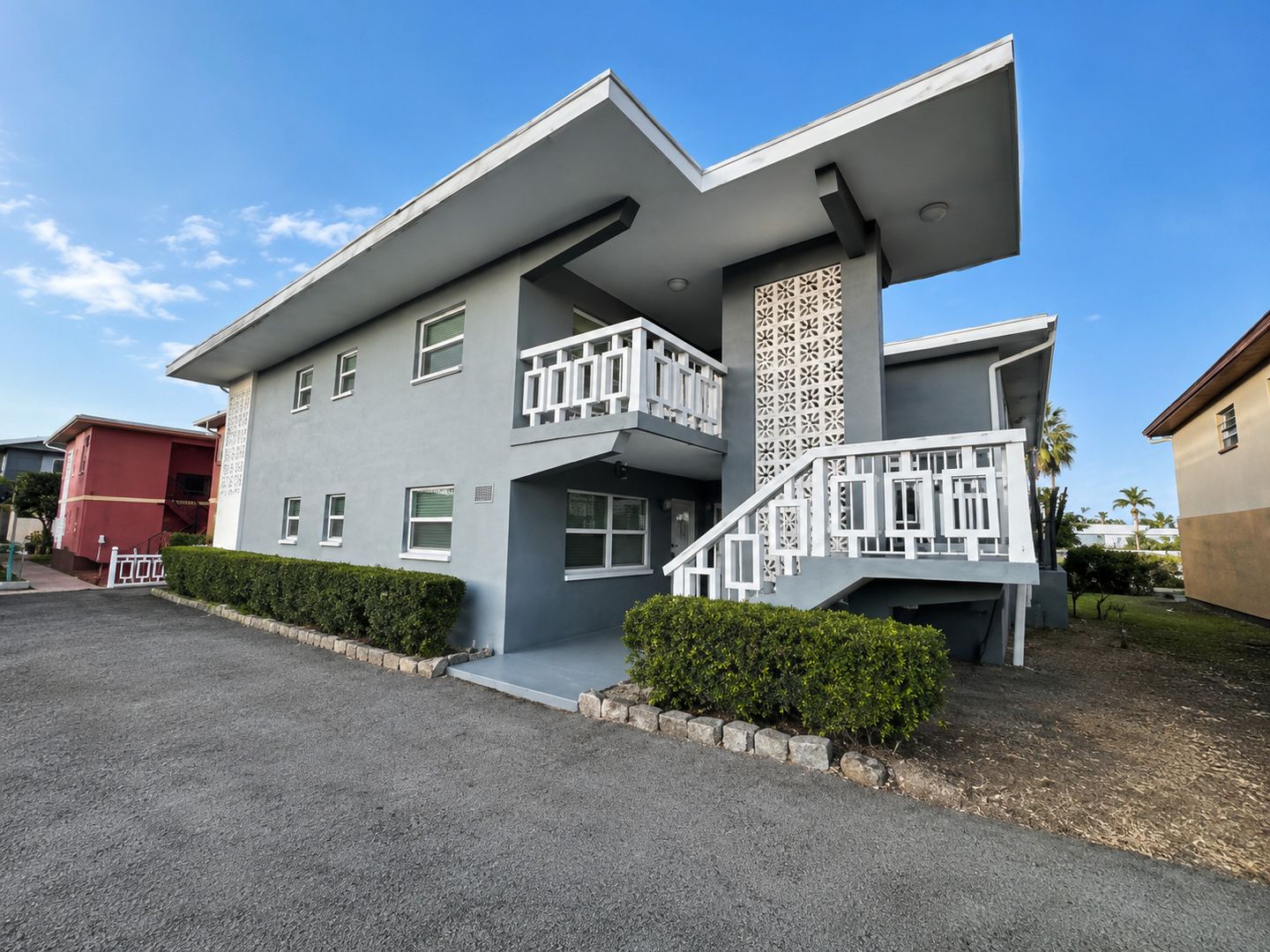 Treasure Island Apartment: 11955 3rd Street East