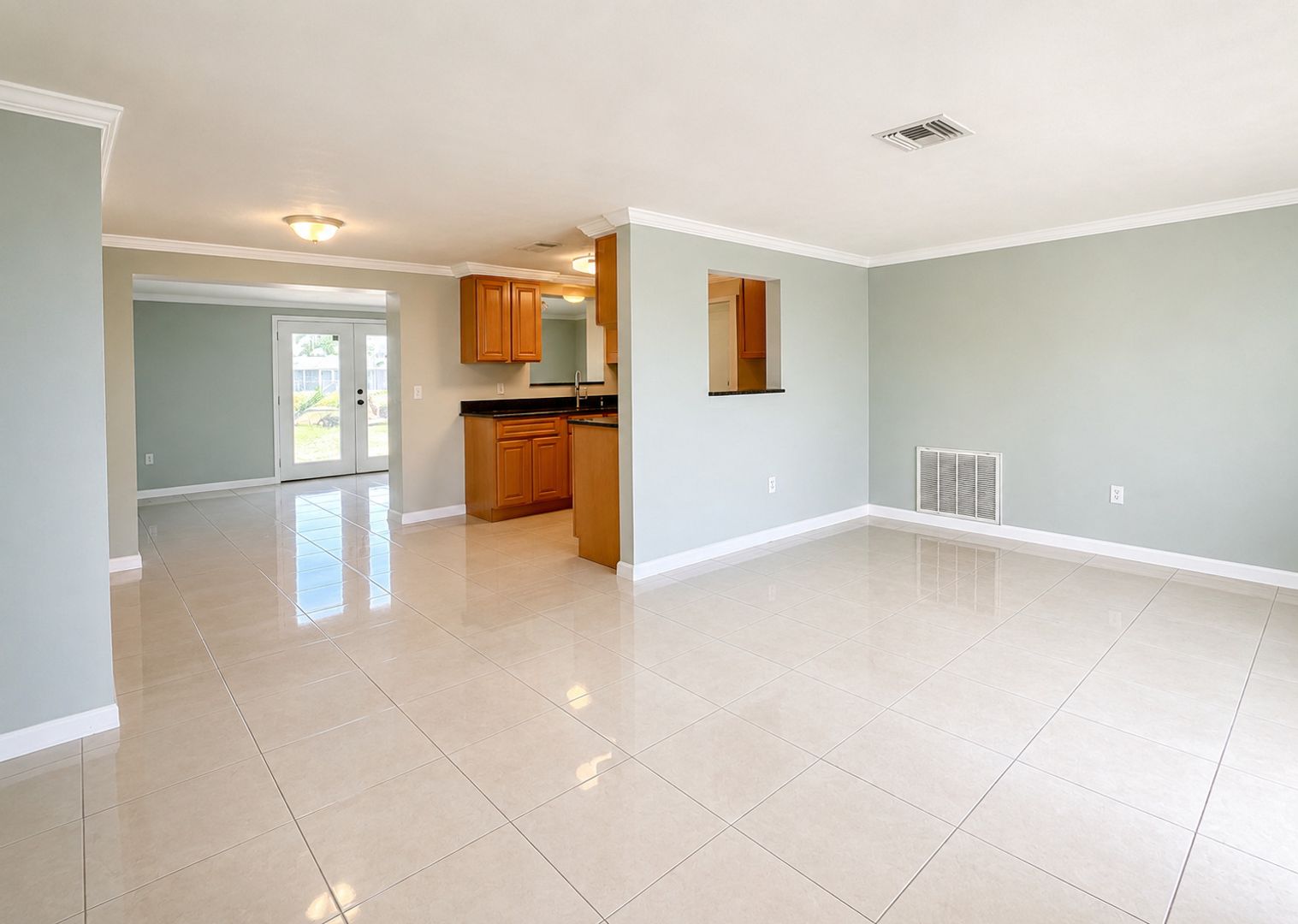 12812 4TH Isle Hudson, FL 34667-1986 3 of 12