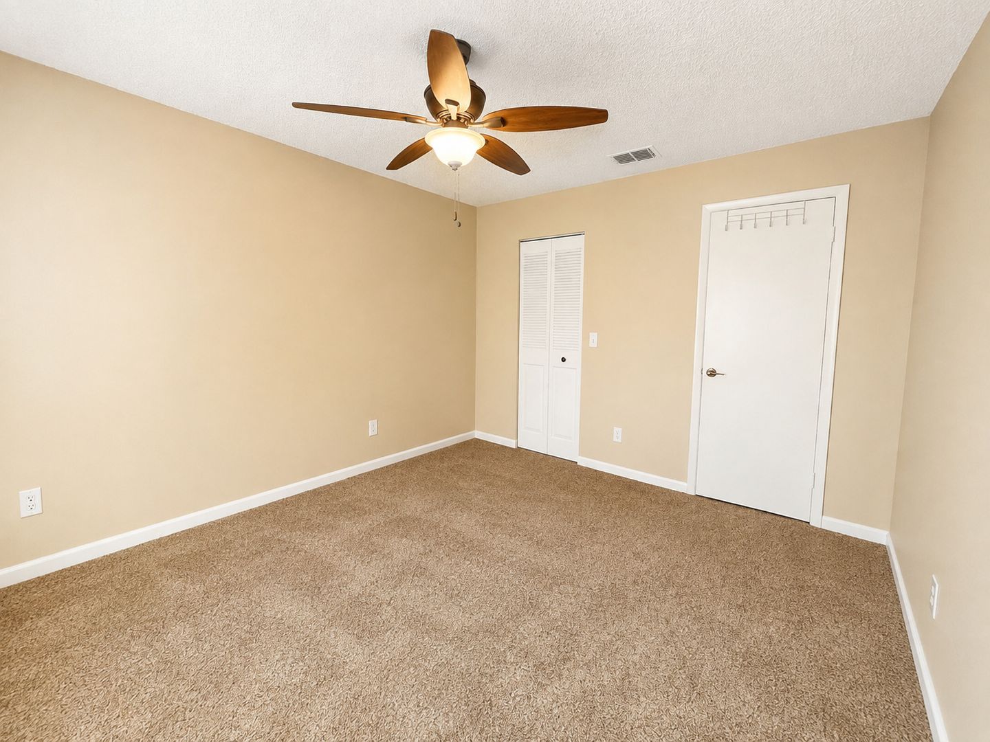 1435 Millstream Ln, Apt 204, Dunedin, FL 34698 10 of 12