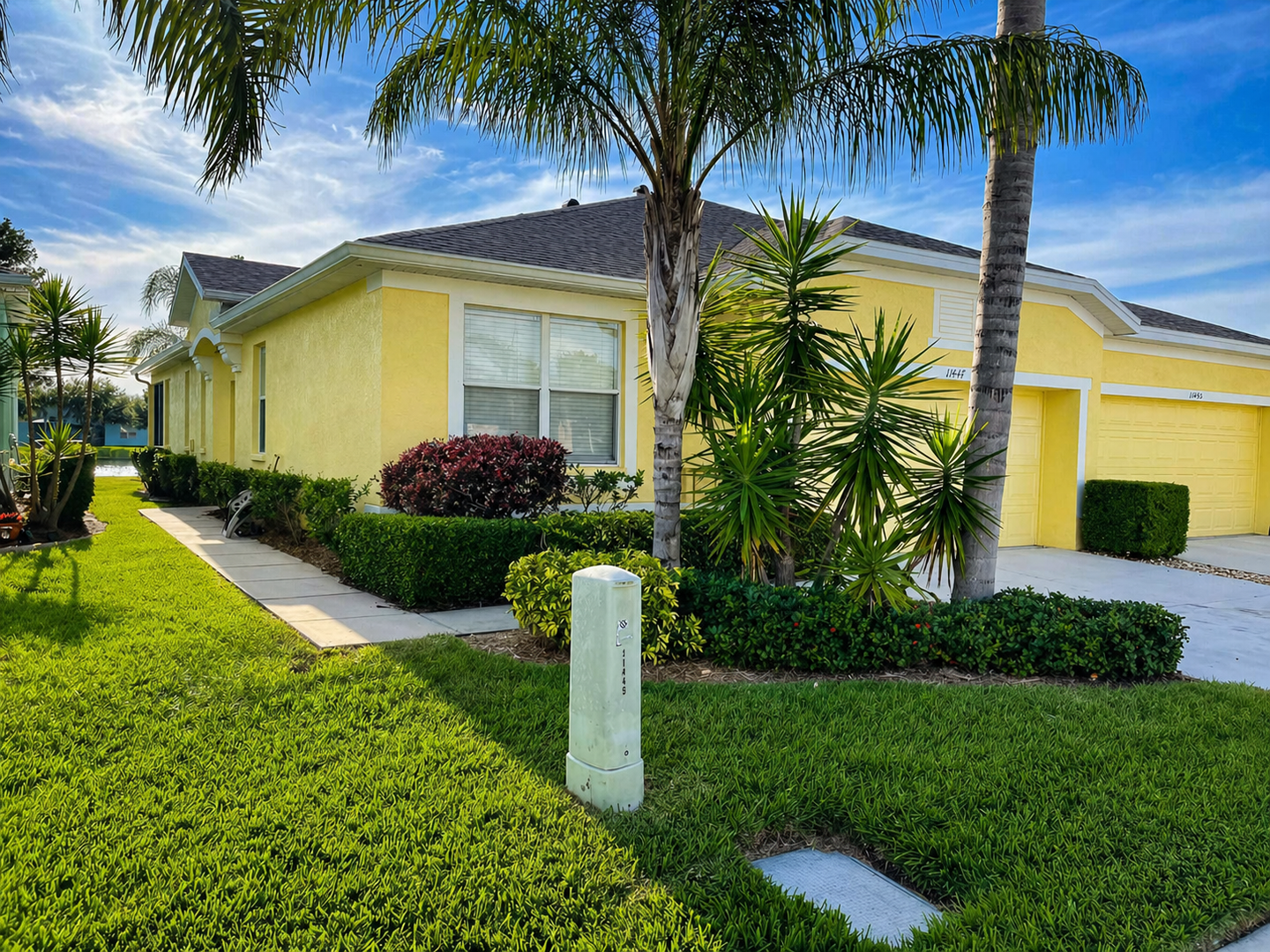 Riverview Townhome: 11447 Captiva Kay Dr