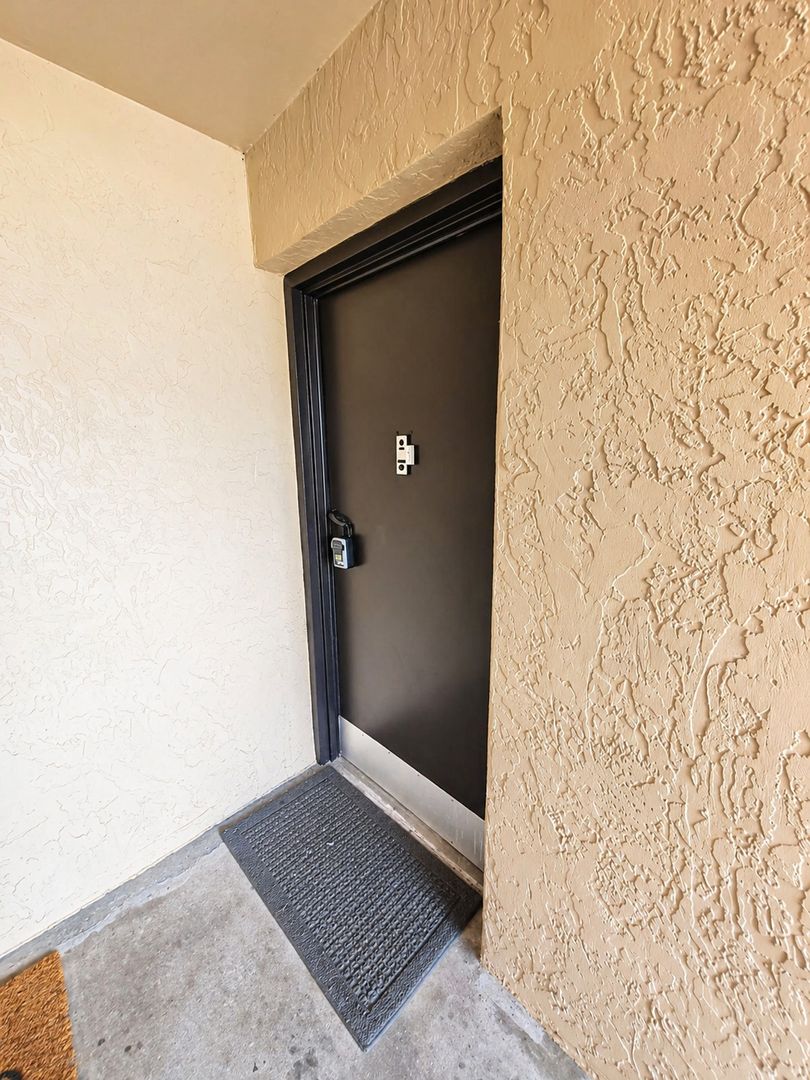 5820 N Church Ave, Unit 112 2 of 12