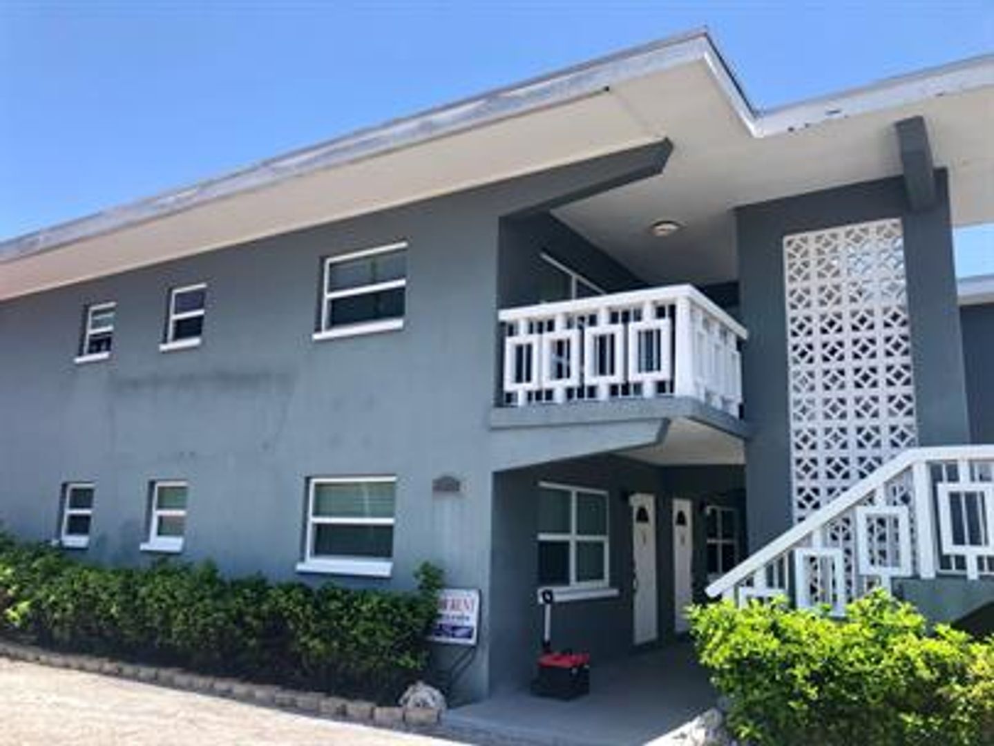 Treasure Island Apartment: 11955 3rd Street East