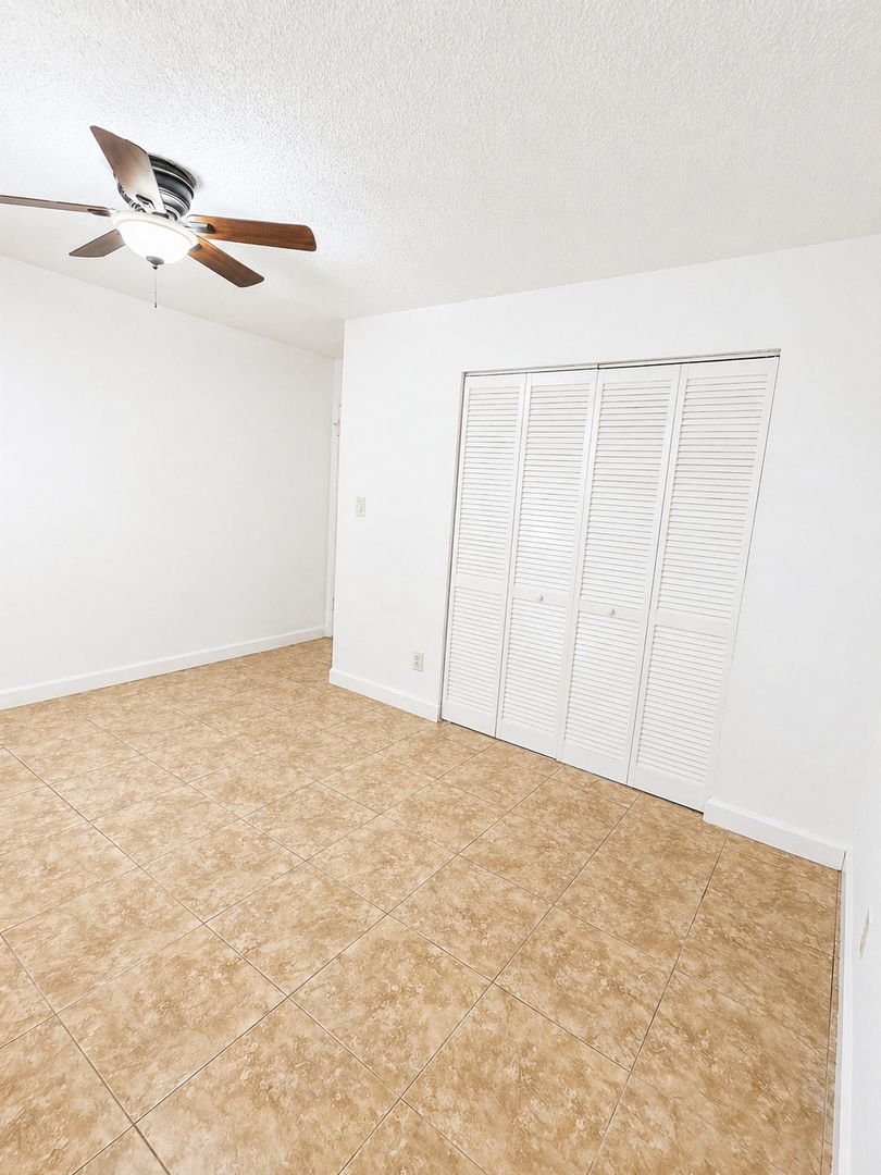 5820 N Church Ave, Unit 112 8 of 12