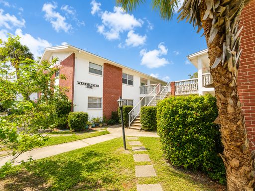 Move-In Special! Beautiful 2BR/1BA Apartment – Up to $1,000 Off – photo 1
