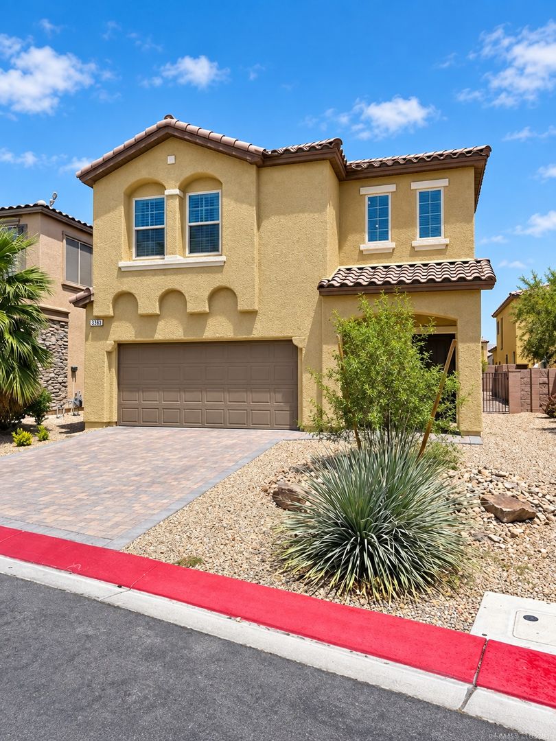 North Las Vegas House: 320 Point Loma Ave.