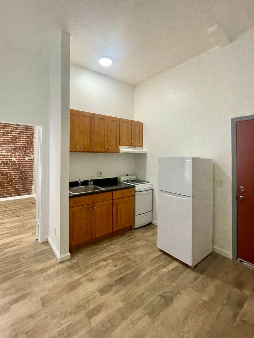 Vallejo Apartment: 419 Georgia Street