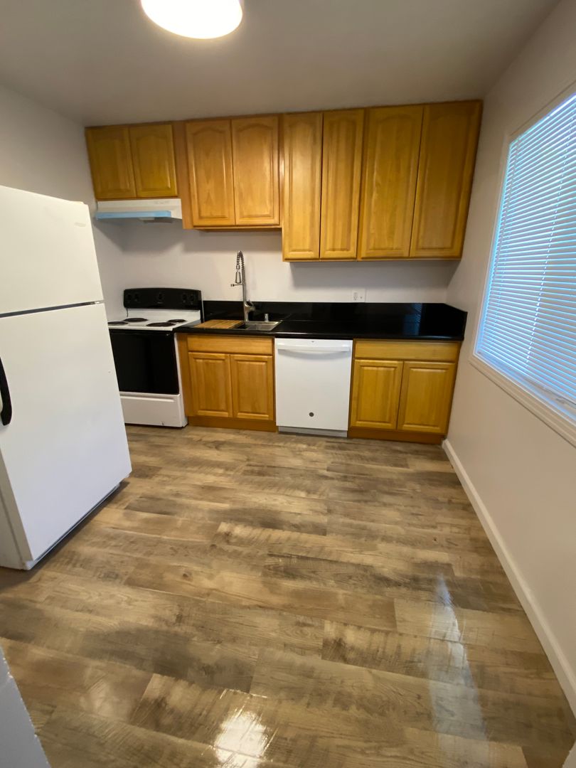 Sacramento Apartment: 6624 Lemon Hill Ave