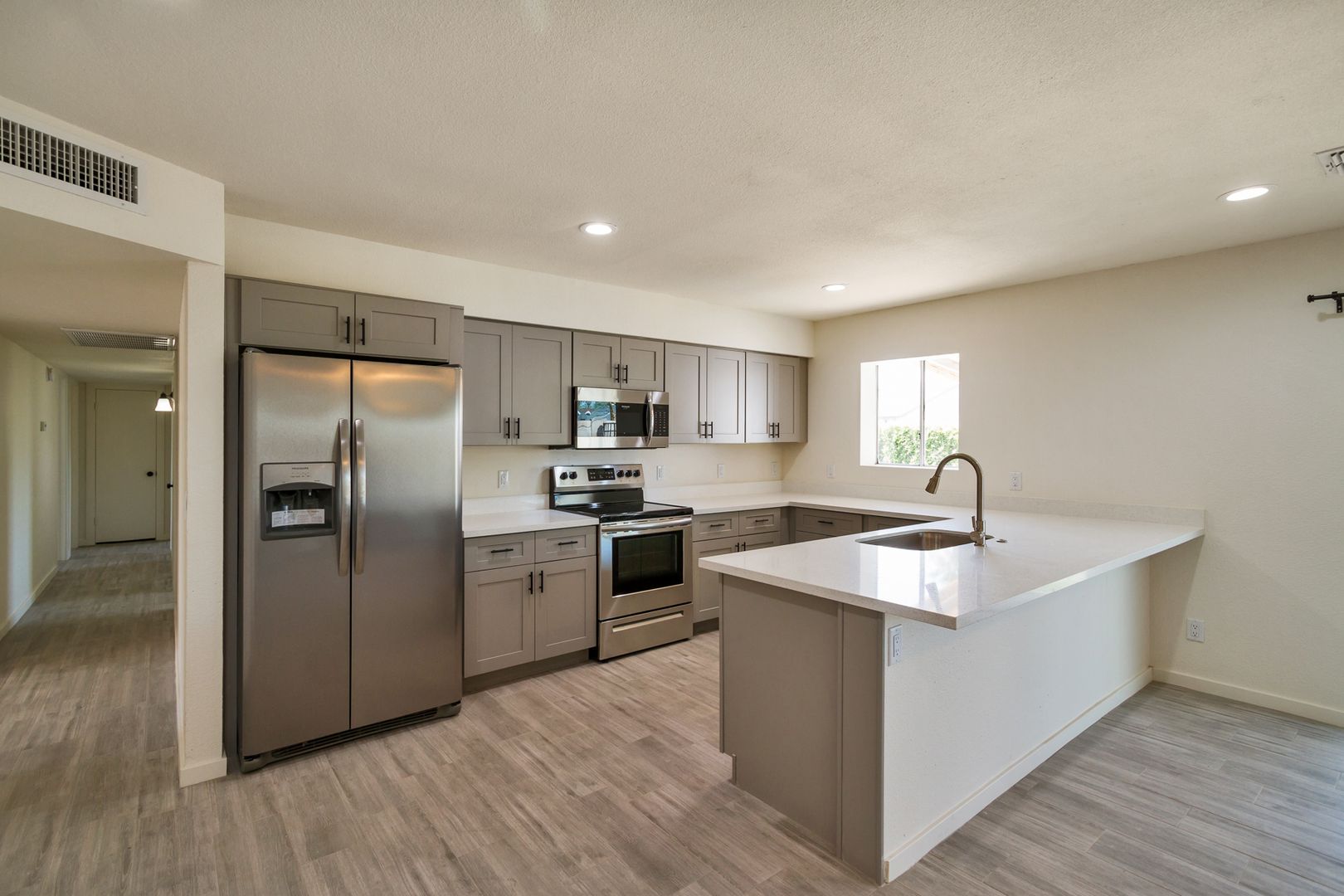 Tempe House: 507 E Riviera Dr