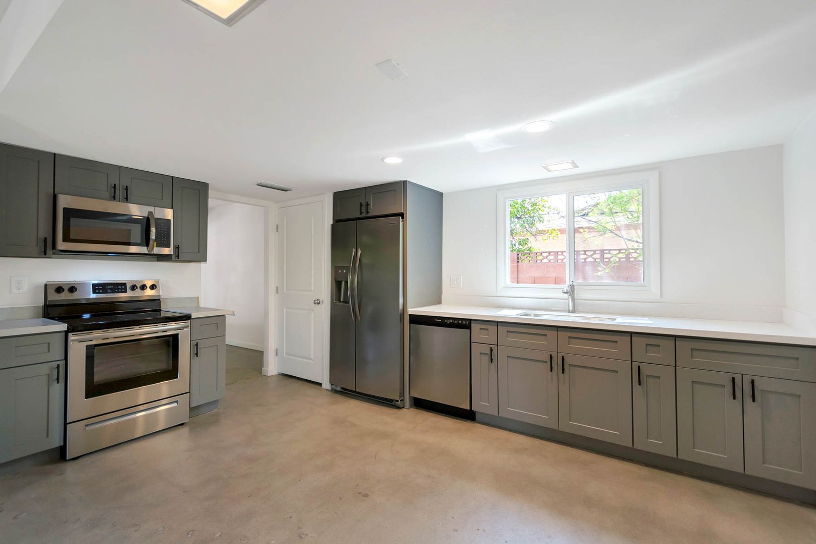 Tempe House: 934 E Manhatton Dr