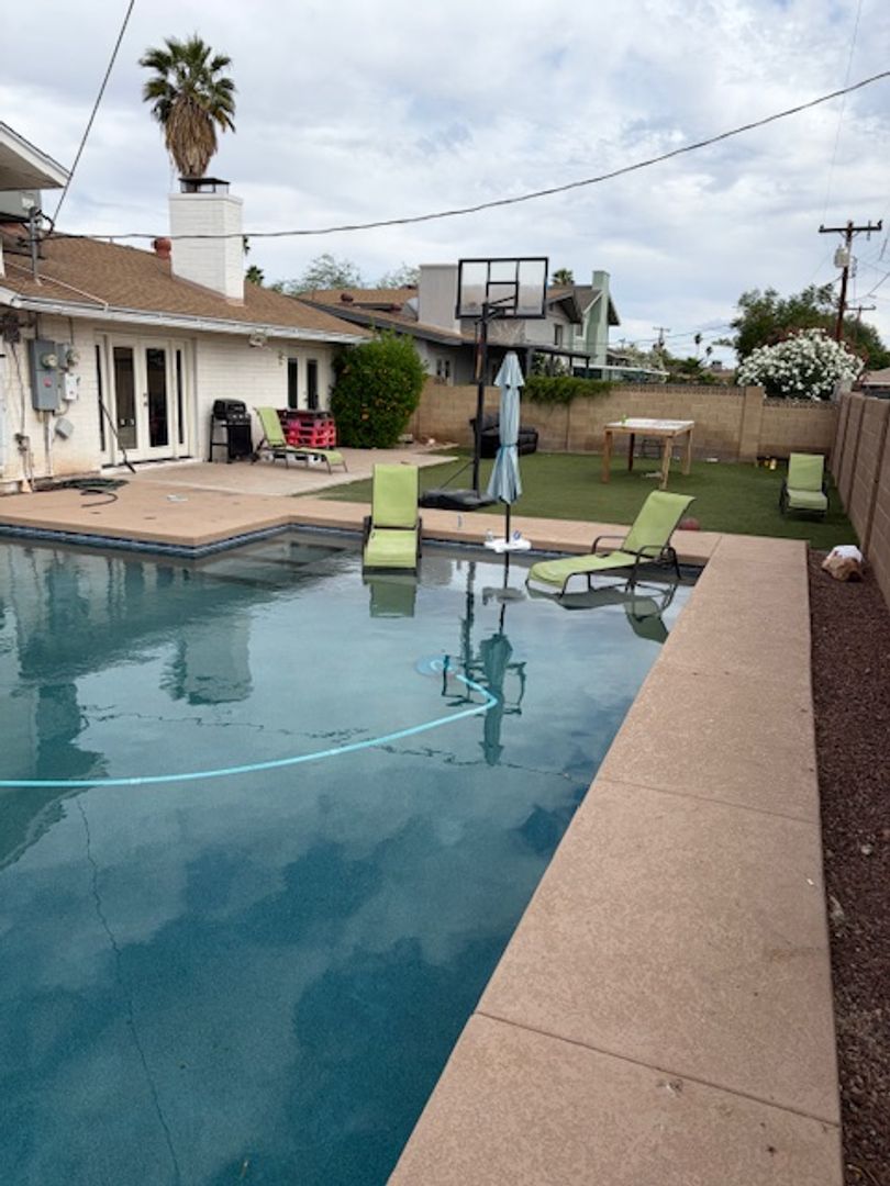 Tempe House: 937 E Manhatton Dr