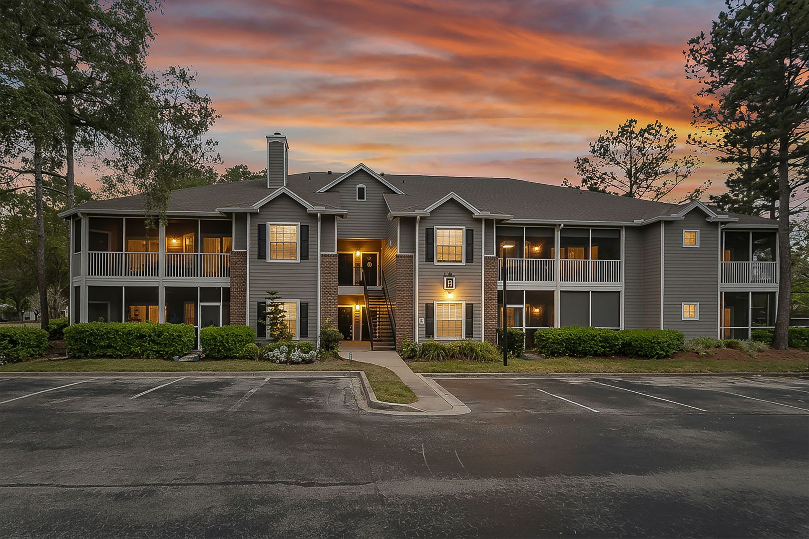 3 bedroom/ 2 bathroom condo next to St Johns Town Center