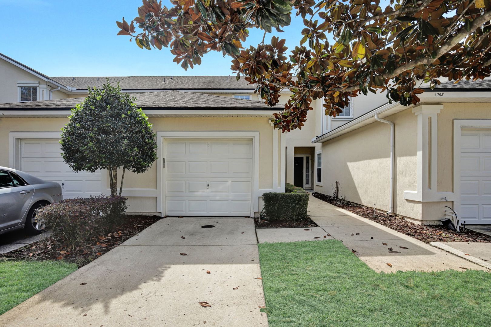 St Johns Townhome: 1205 Southern Stream Ct