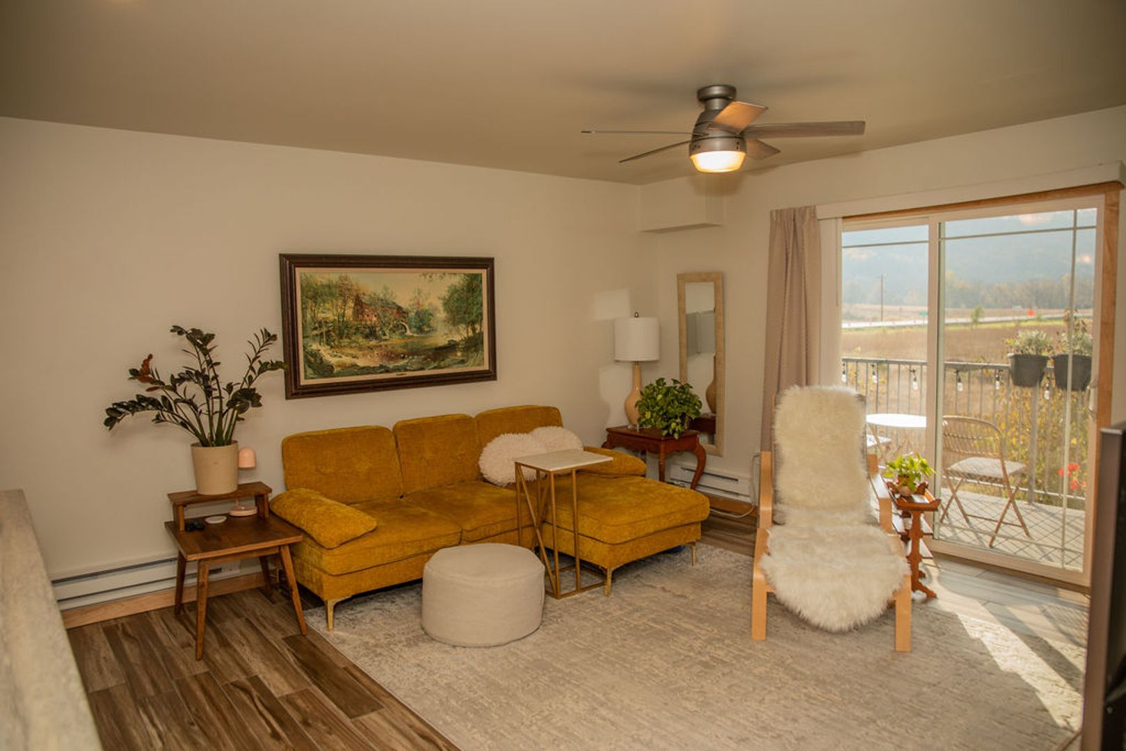 La Crosse Apartment: * 3950 Sunnyside Dr.