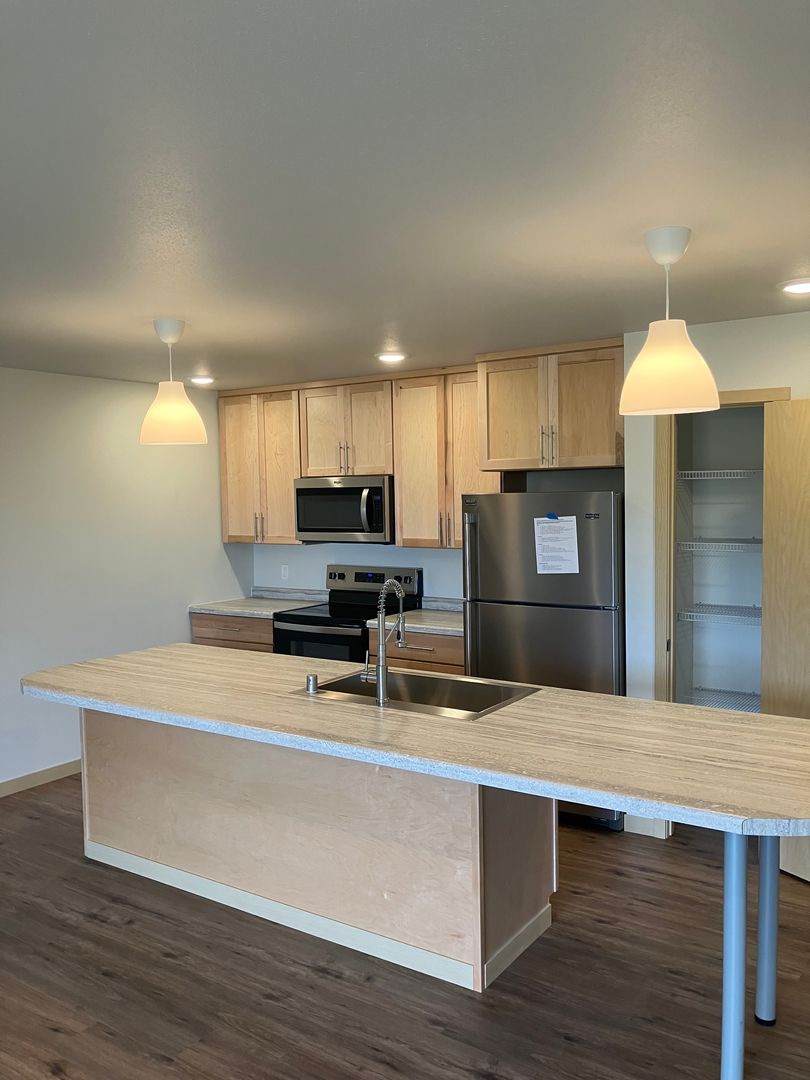 Onalaska Apartment: 430 Century Place