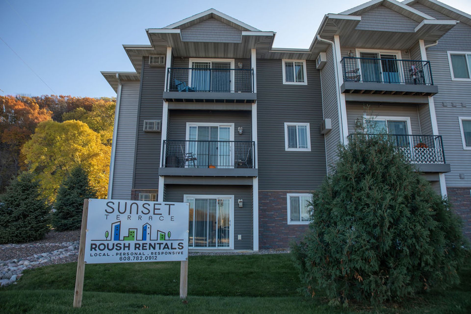 La Crosse Apartment: 3004 & 3008 Gillette
