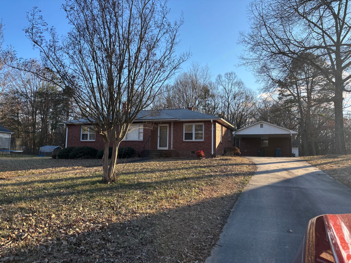 Salisbury House: 530 Pinewood Avenue