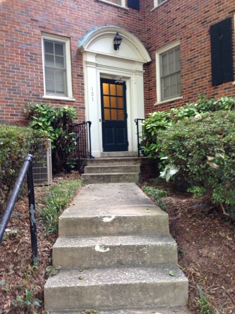 Charlotte House: 101 S LAUREL AVE APT 72-A