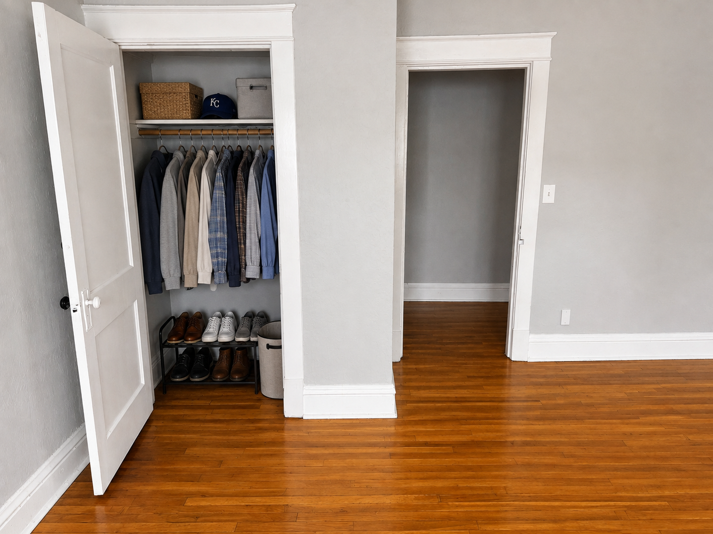 Clean and Updated Apartment in Fantastic Location 9 of 12