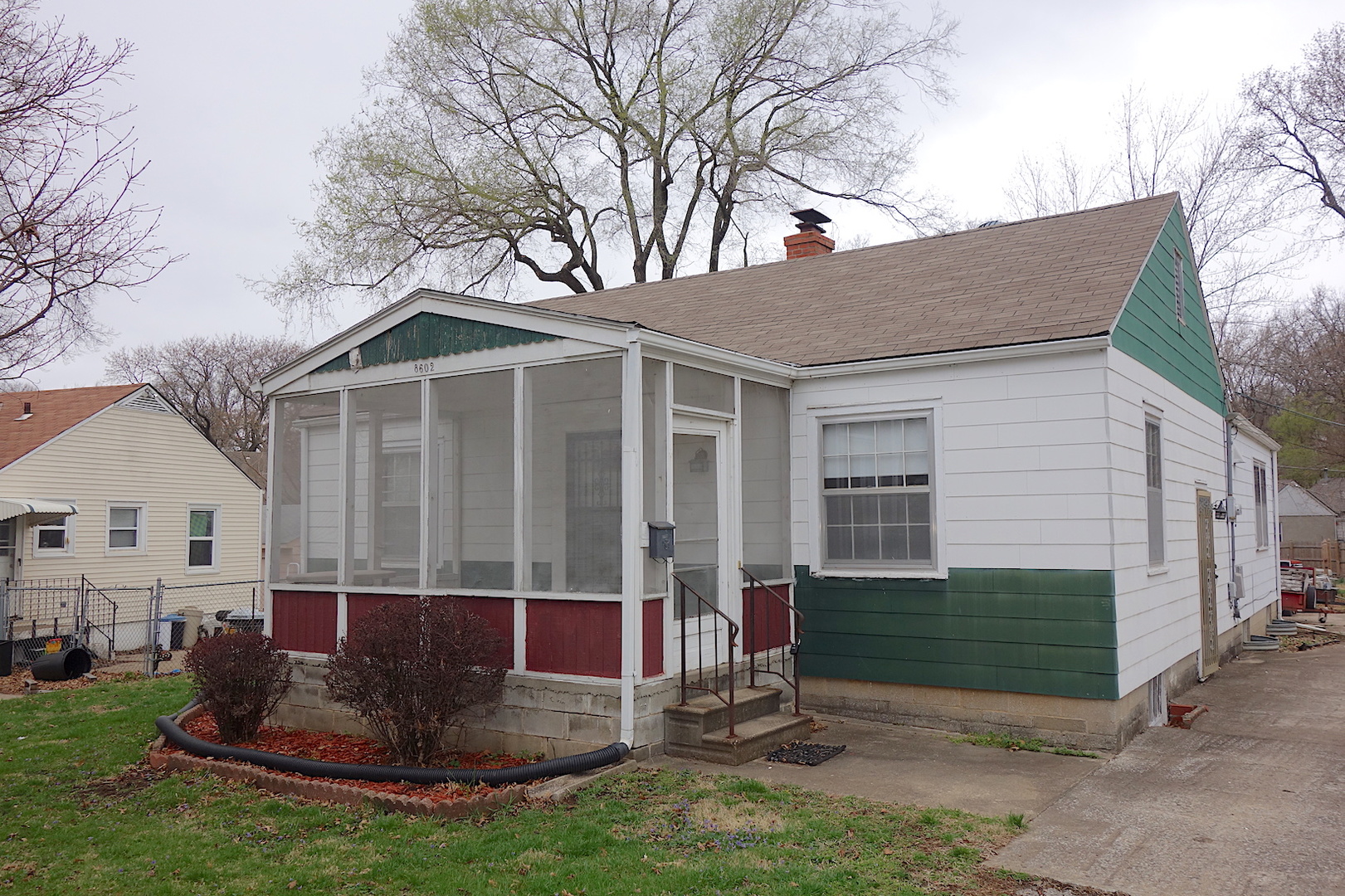 Kansas City House: 8602 Summit St
