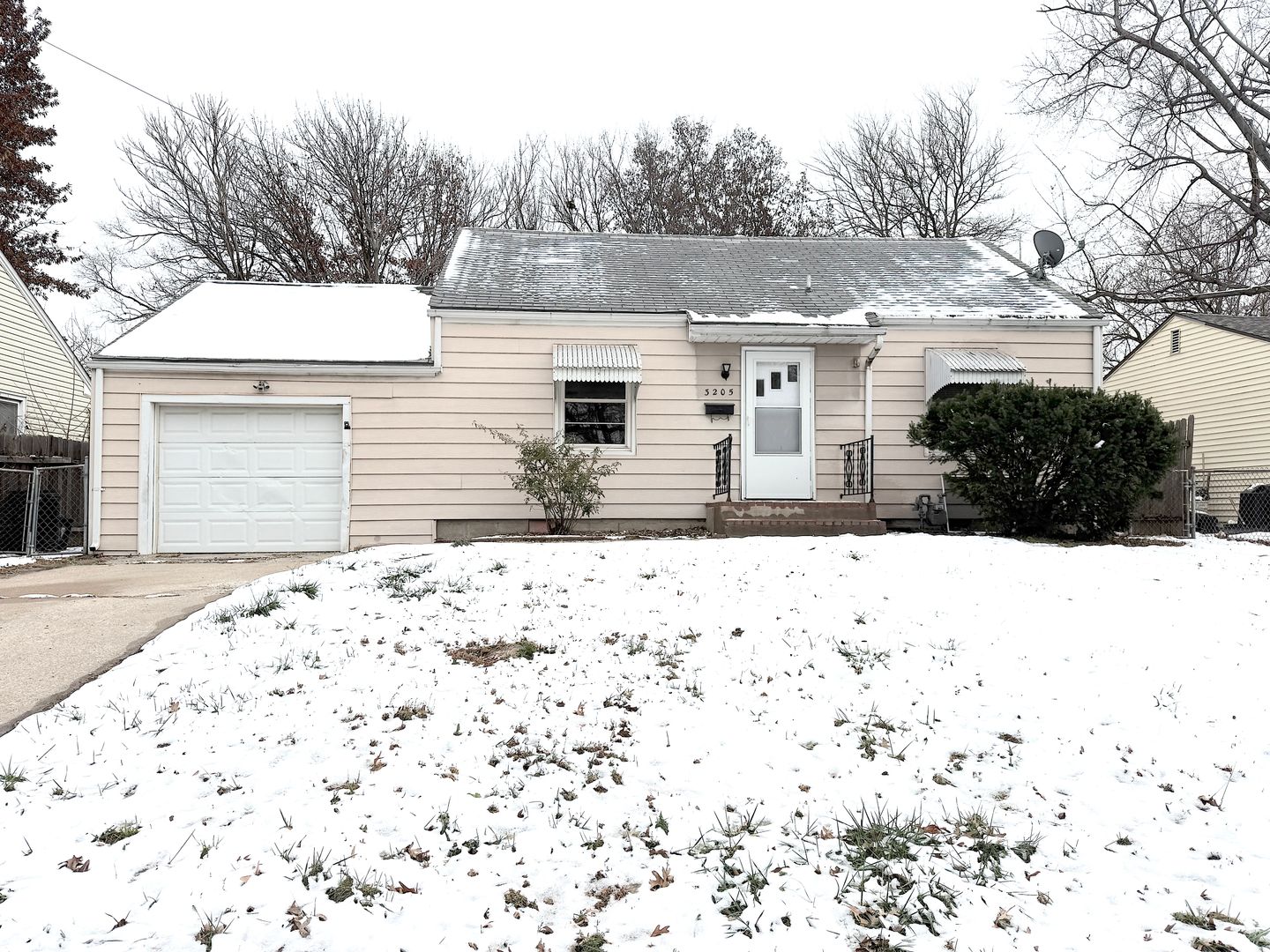 Kansas City House: 3205 Francis Pl.