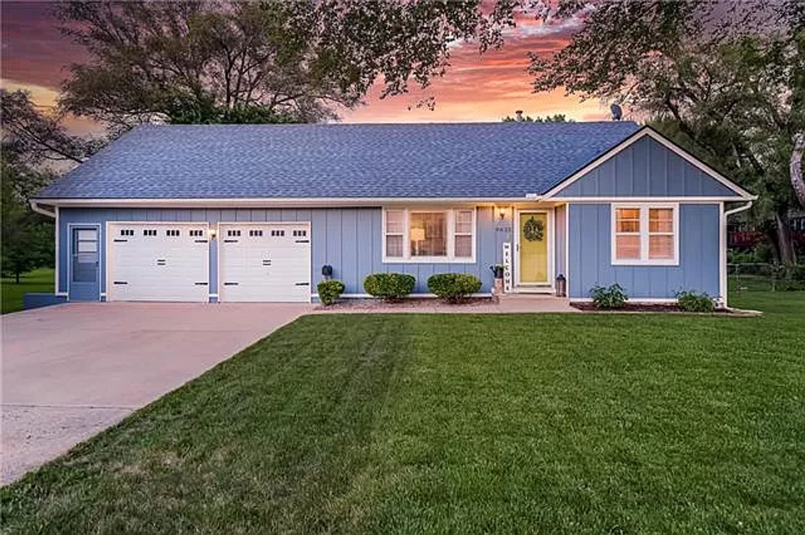 Lenexa House: 9621 Pflumm Road