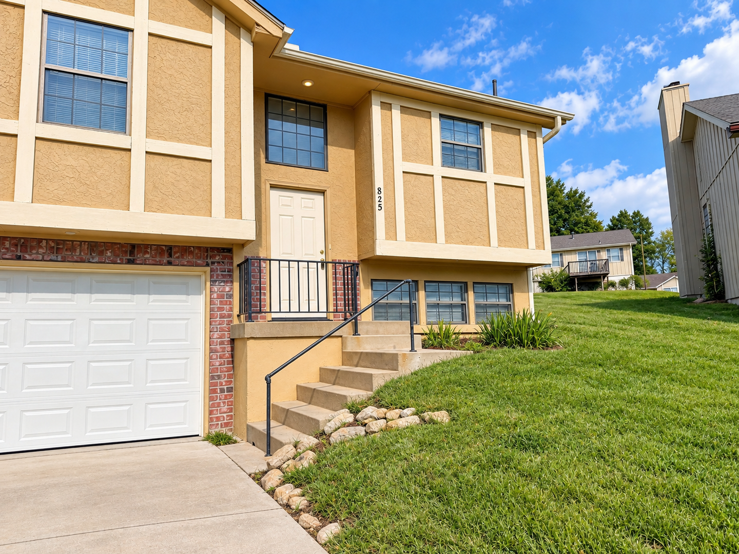 Kansas City Apartment: 825 - 827 N. 89th Ct.