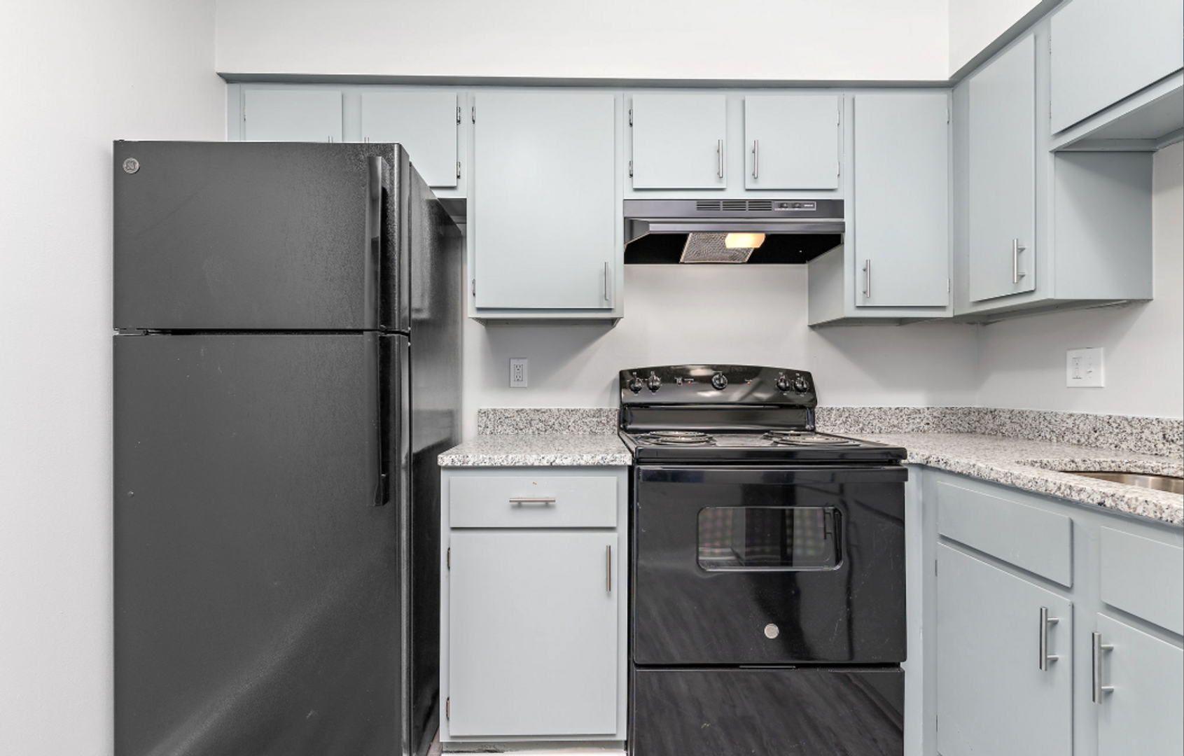Lawrence Apartment: 951 Arkansas Street