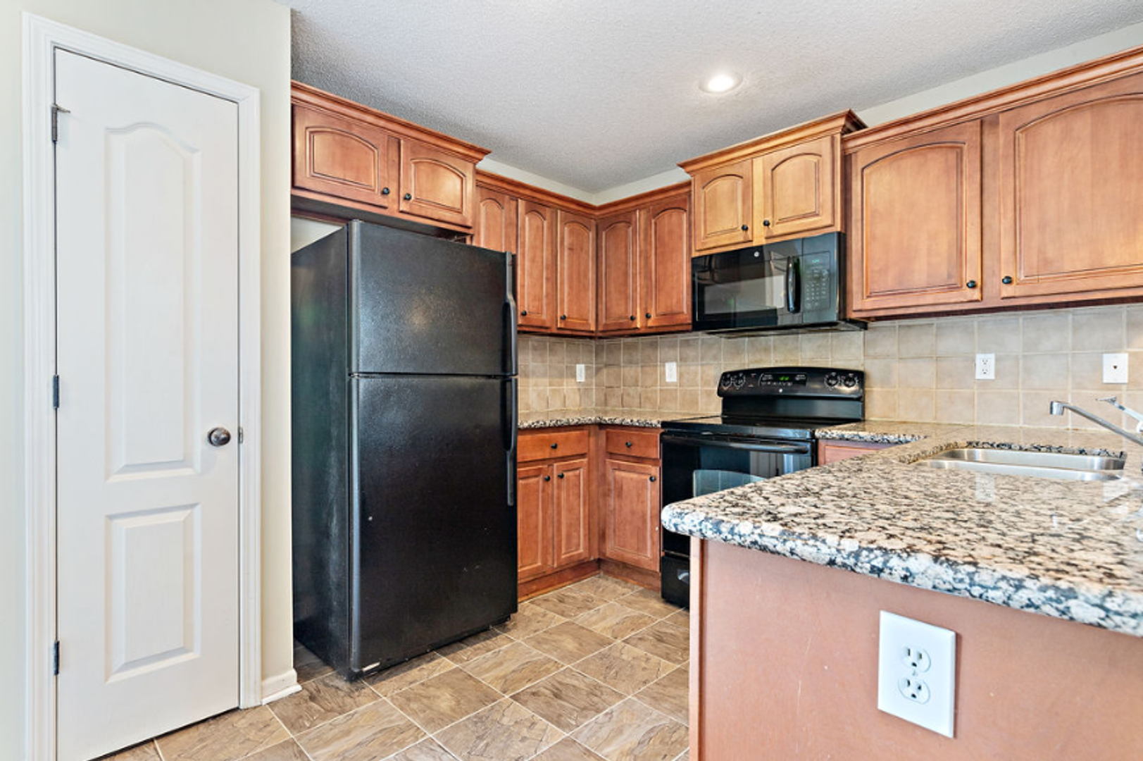 Kansas City Townhome: 4324 N. 106th Terrace