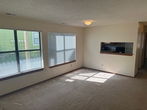 Classic One Bedroom Apartment - Great Location