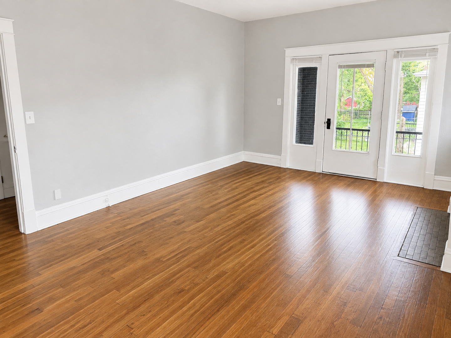 Clean and Updated Apartment in Fantastic Location 7 of 12