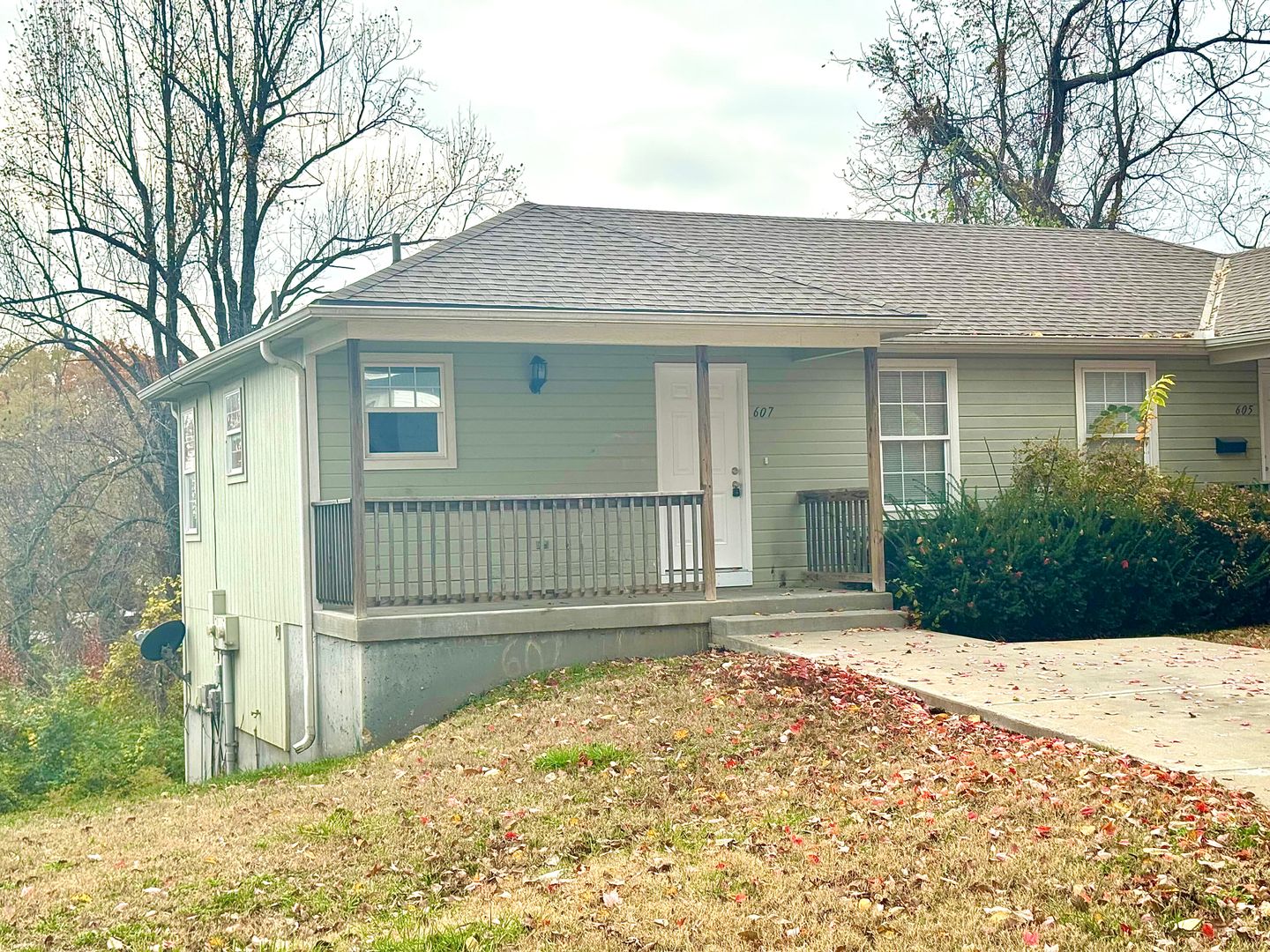 Independence Apartment: 605-617 E. Zaun Ave.