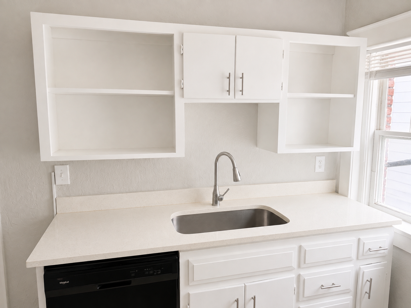 Kansas City Apartment: 4005 Holly St.