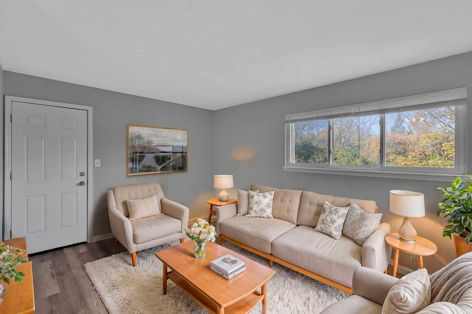 Grandview Apartment: 15415 - 15419 Barat Rd.