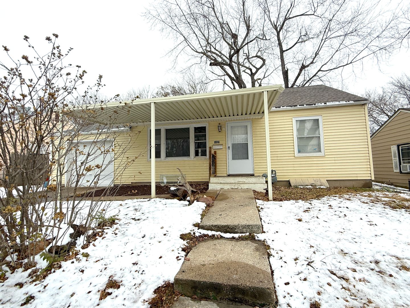 Kansas City House: 3209 Francis Pl.