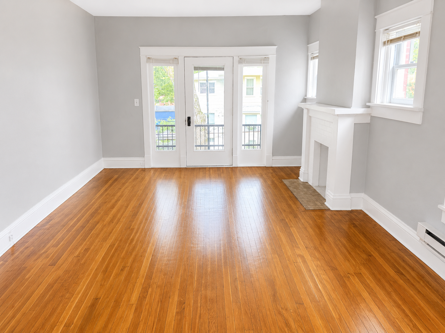 Clean and Updated Apartment in Fantastic Location 6 of 12