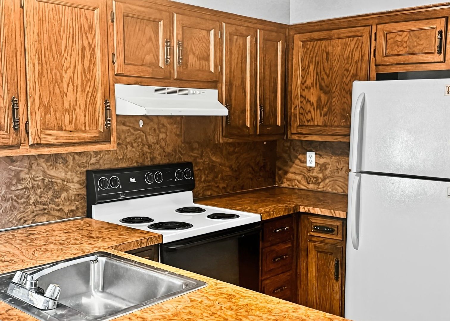 Raytown Apartment: 8630 Lane Ave.