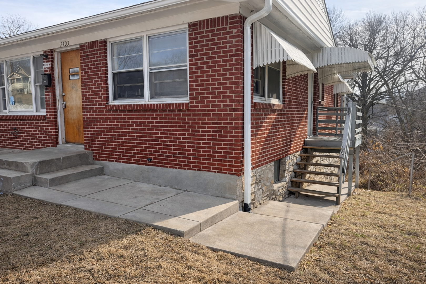 Kansas City Apartment: 2401-2403 Park Drive