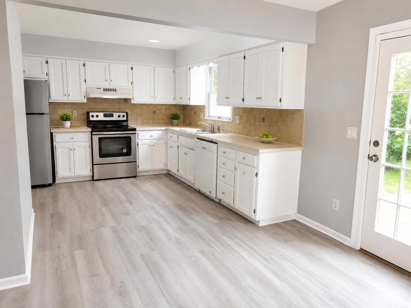 Liberty Apartment: 1400-1528 LaChateau Drive