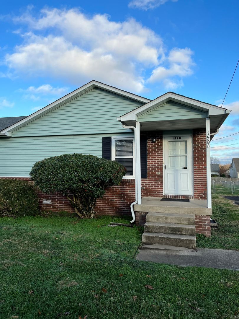 Handersonville Multiplex: 159B Anderson Lane