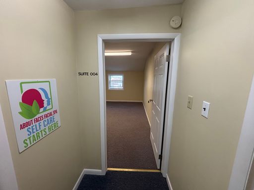 1000 North York Road - 04